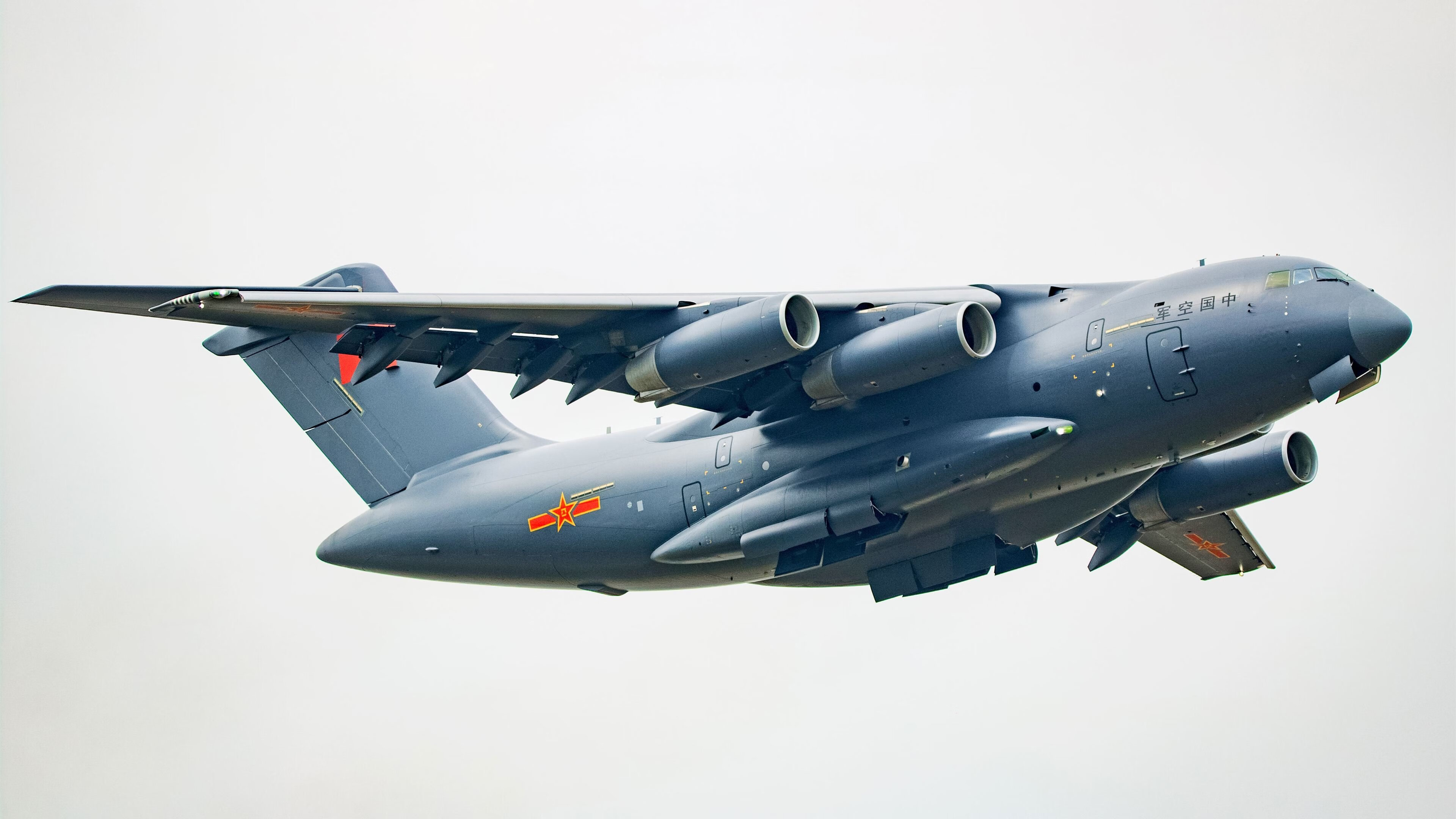 华体会在线下载-卡普尔全场突破与精准传球，助袋鼠队攻破防线，卡普尔包