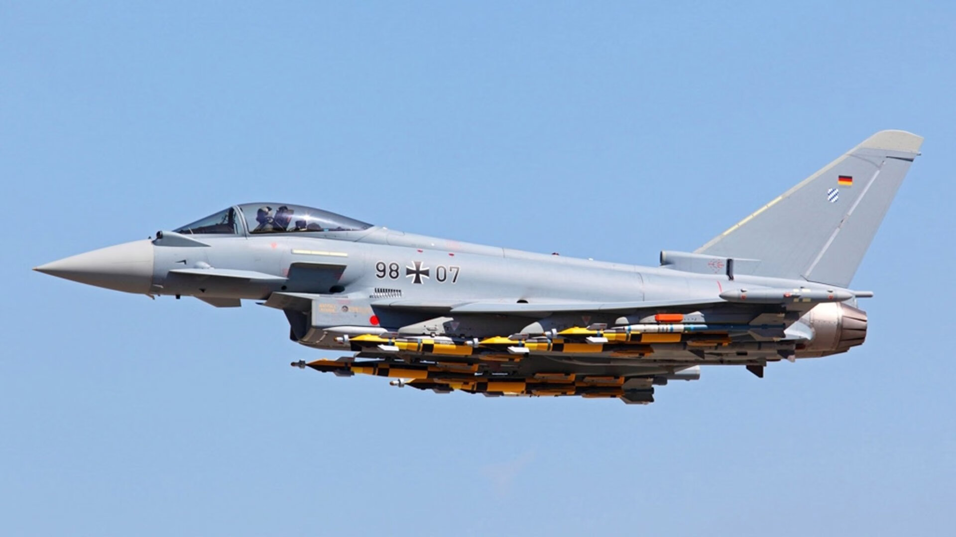 半年赚9亿，关店300家，好想来母公司港交所上市呼之欲出，港交所准备上市企业查询